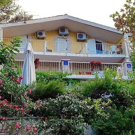 Apartmani Lidija Karin Donji Donji Karin Exterior photo